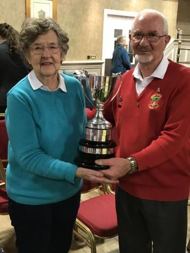 GrangeFrankfield Killarney Weekend 2019. Kay O'Brien Carrigaline Community receiving the Cup from John Long